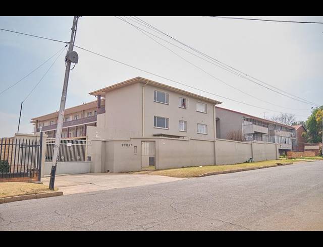 2 BEDROOM PROPERTY TO RENT IN FLORIDA LAKE